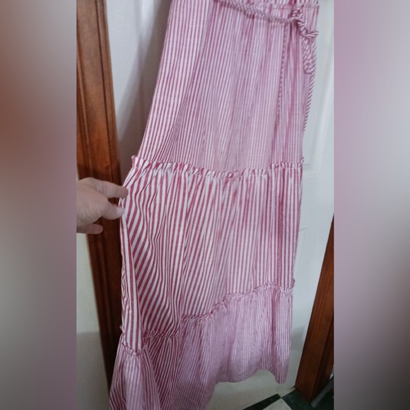 Women’s Draper James Pinstriped Flowy Dress - Picture 3 of 7